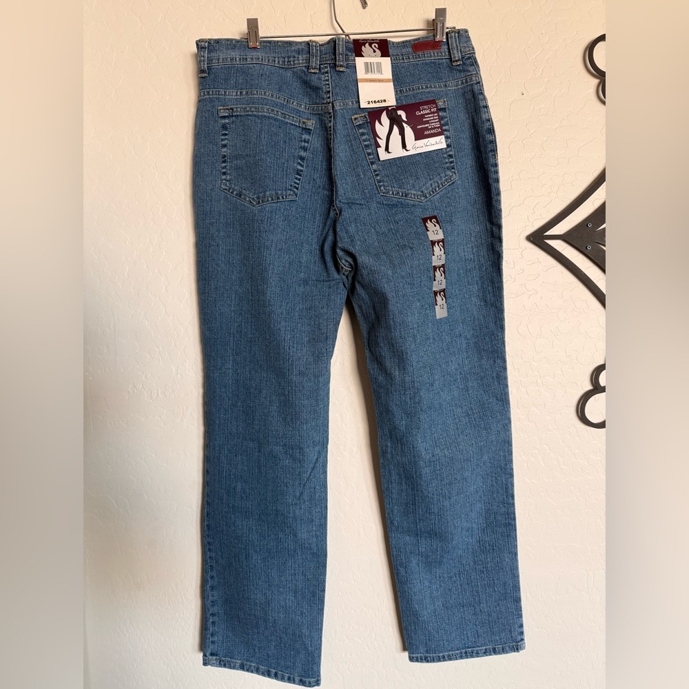 GLORIA VANDERBILT Amanda Stretch Classic Fit Jeans - NEW w/ Tags - Size 12 Short - Picture 2 of 7
